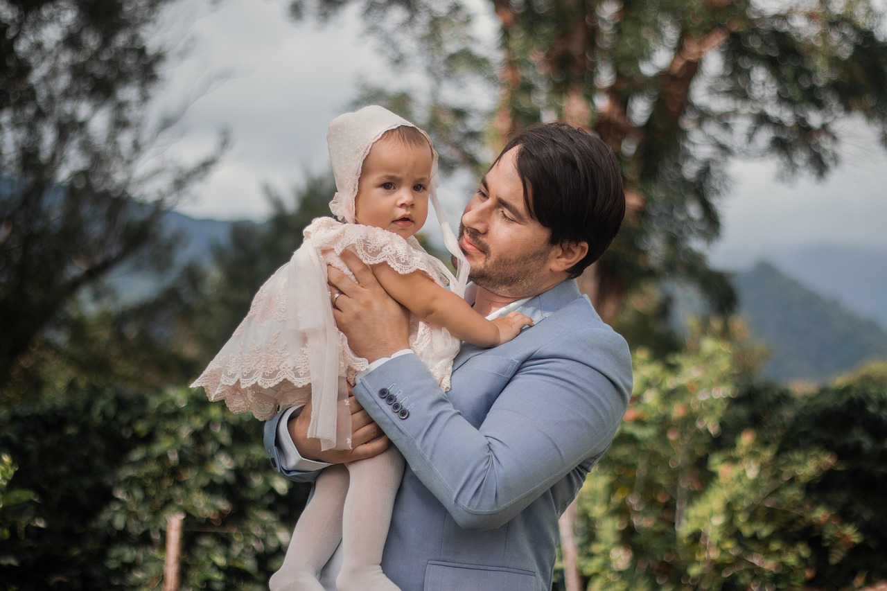 father-and-daughter-6848192_1280